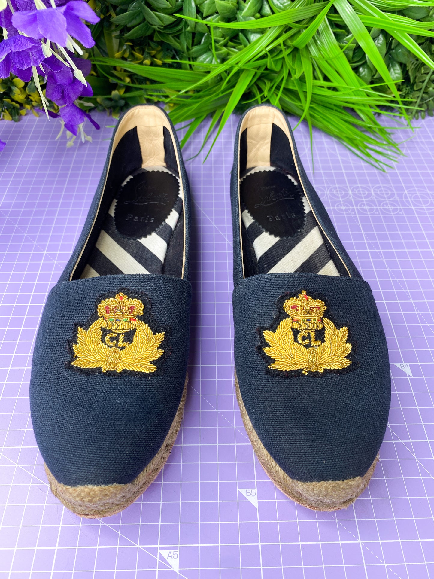 Christian Louboutin Gala Embroidered Crest Espadrilles 39/6