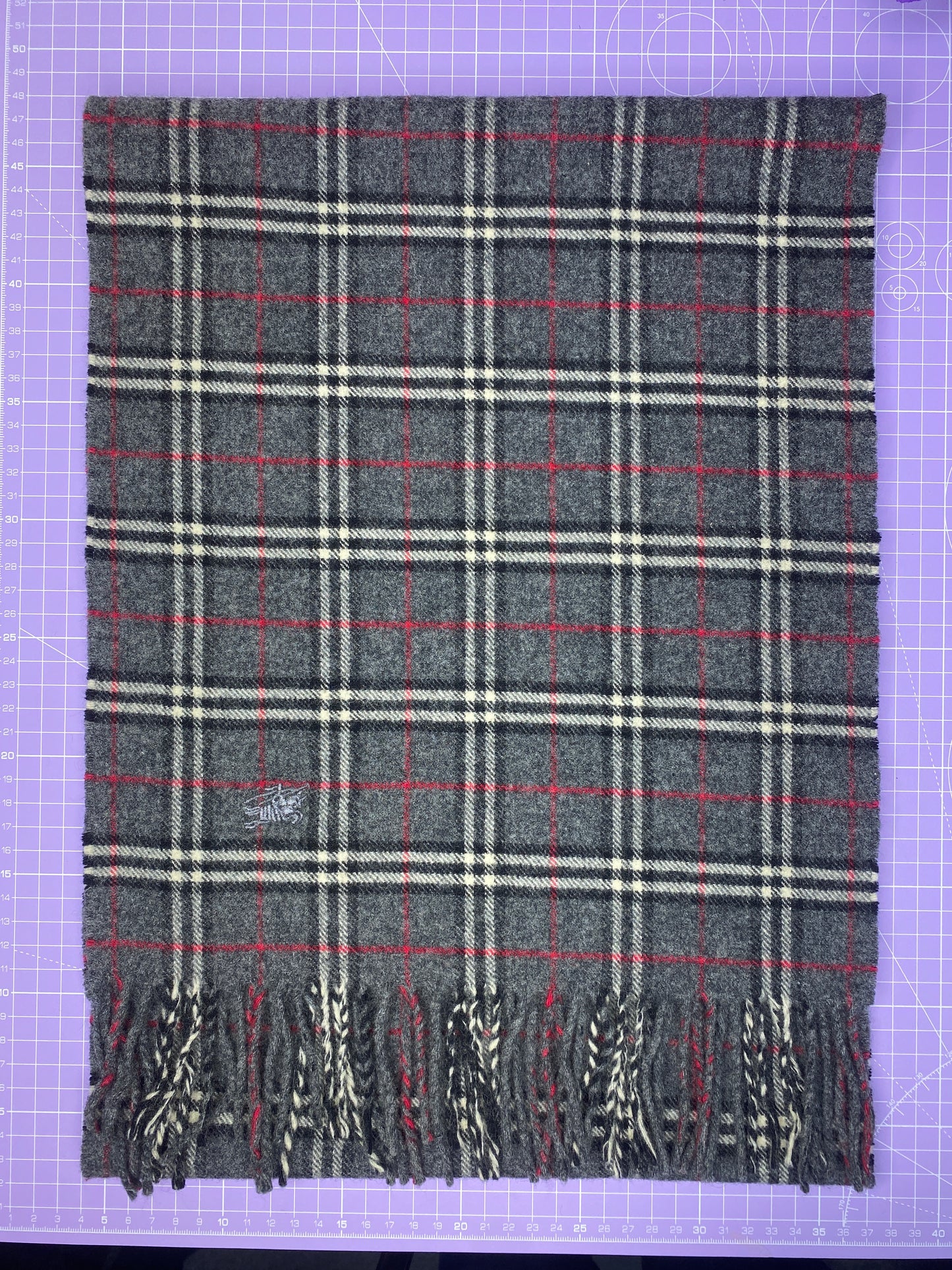 Unisex Burberry Lambswool Scarf Grey Red